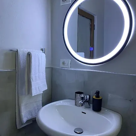 Lucas 2 Apartman *